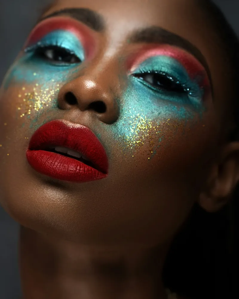 Glass Skin Nedir? Pürüzsüz ve Işıltılı Cilt İçin 7 Etkili Bakım Adımı
