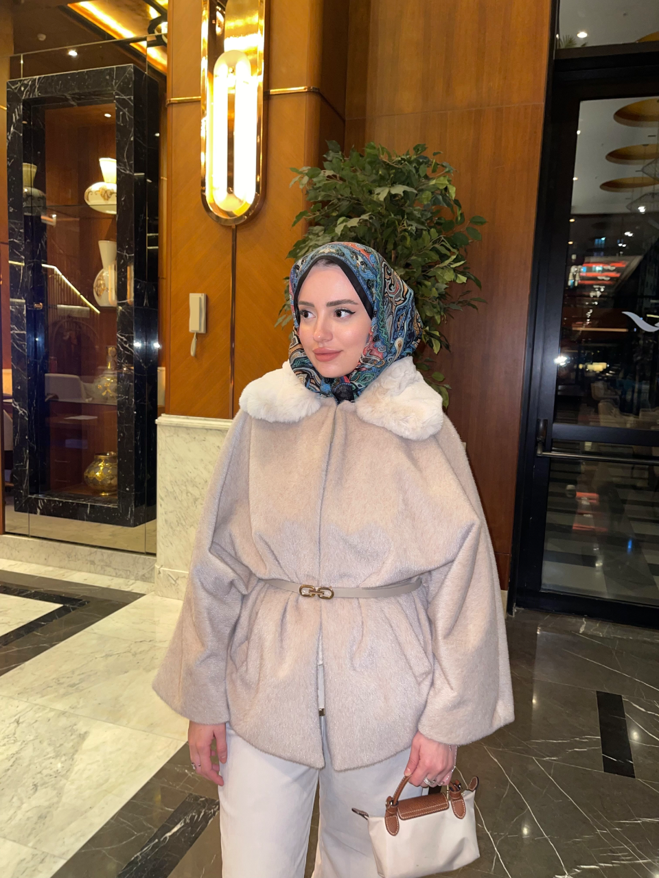 Fox Yakası Kürklü Kaban